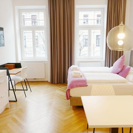 Ks70 Apartments Wina Bagian luar foto