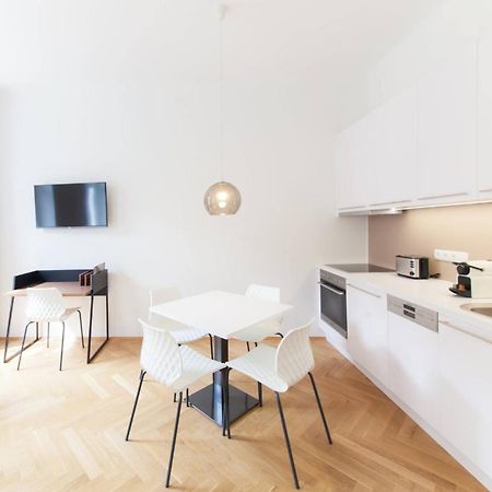 Ks70 Apartments Wina Bagian luar foto