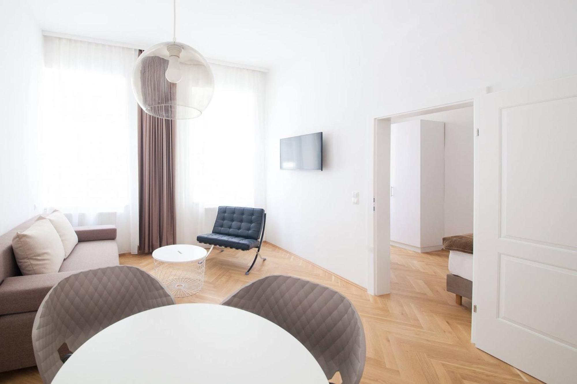 Ks70 Apartments Wina Bagian luar foto