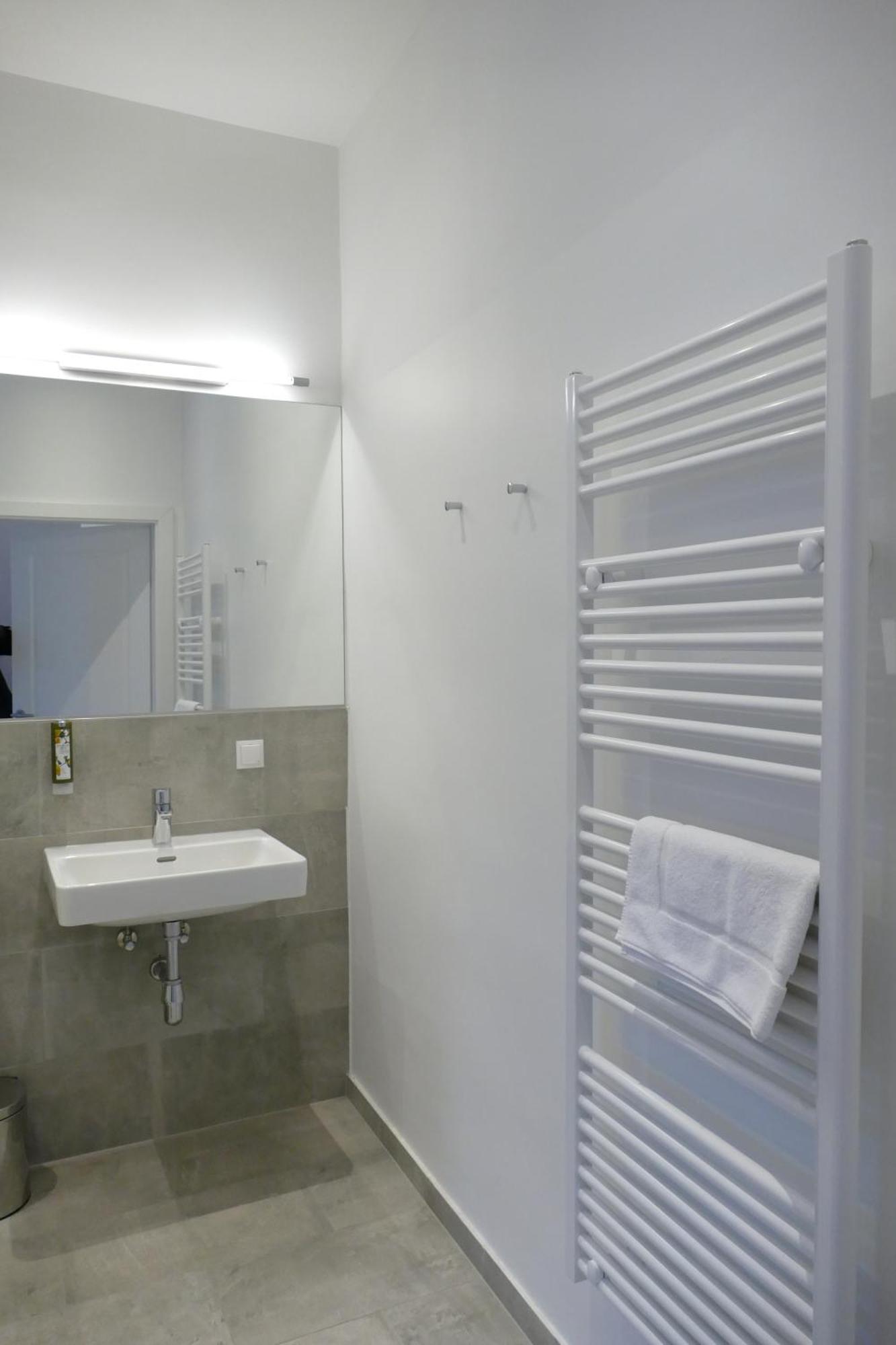 Ks70 Apartments Wina Bagian luar foto