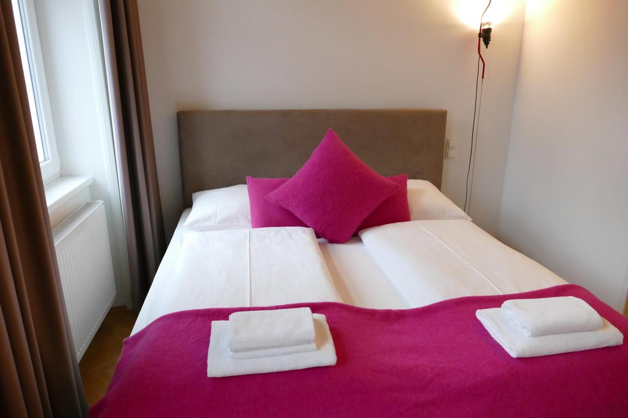 Ks70 Apartments Wina Bagian luar foto